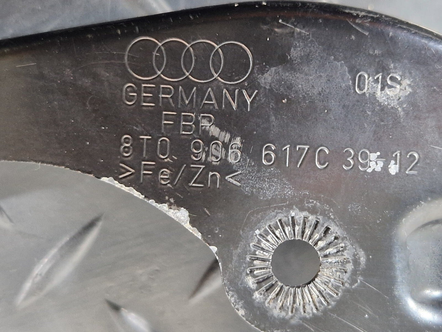 12-17 AUDI S5 CONVERTIBLE AIR PUMP RETAINER BRACKET MOUNT 8T0906617C