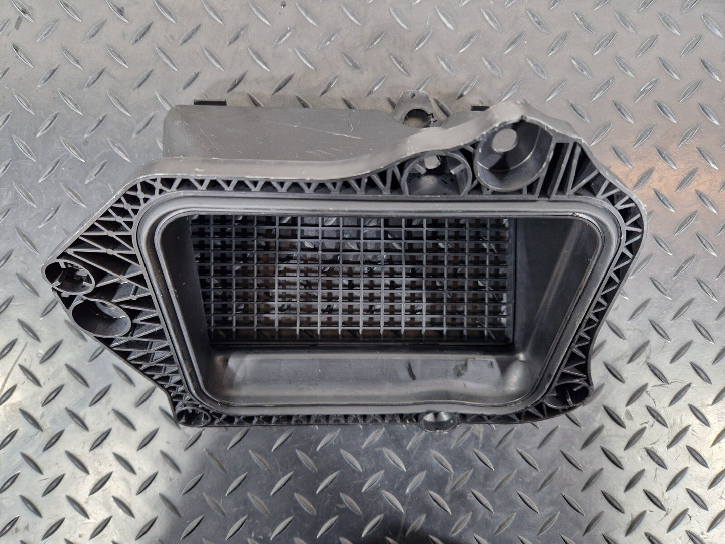 16-19 AUDI A4 B9 GENUINE OEM FRONT AIR INTAKE DUCT VENT 8W2819904A