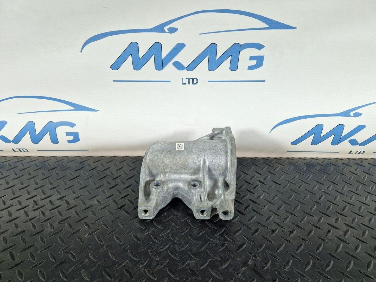 19-ON MERCEDES BENZ A CLASS W177 ENGINE BEARING BRACKET SUPPORT A6542200031