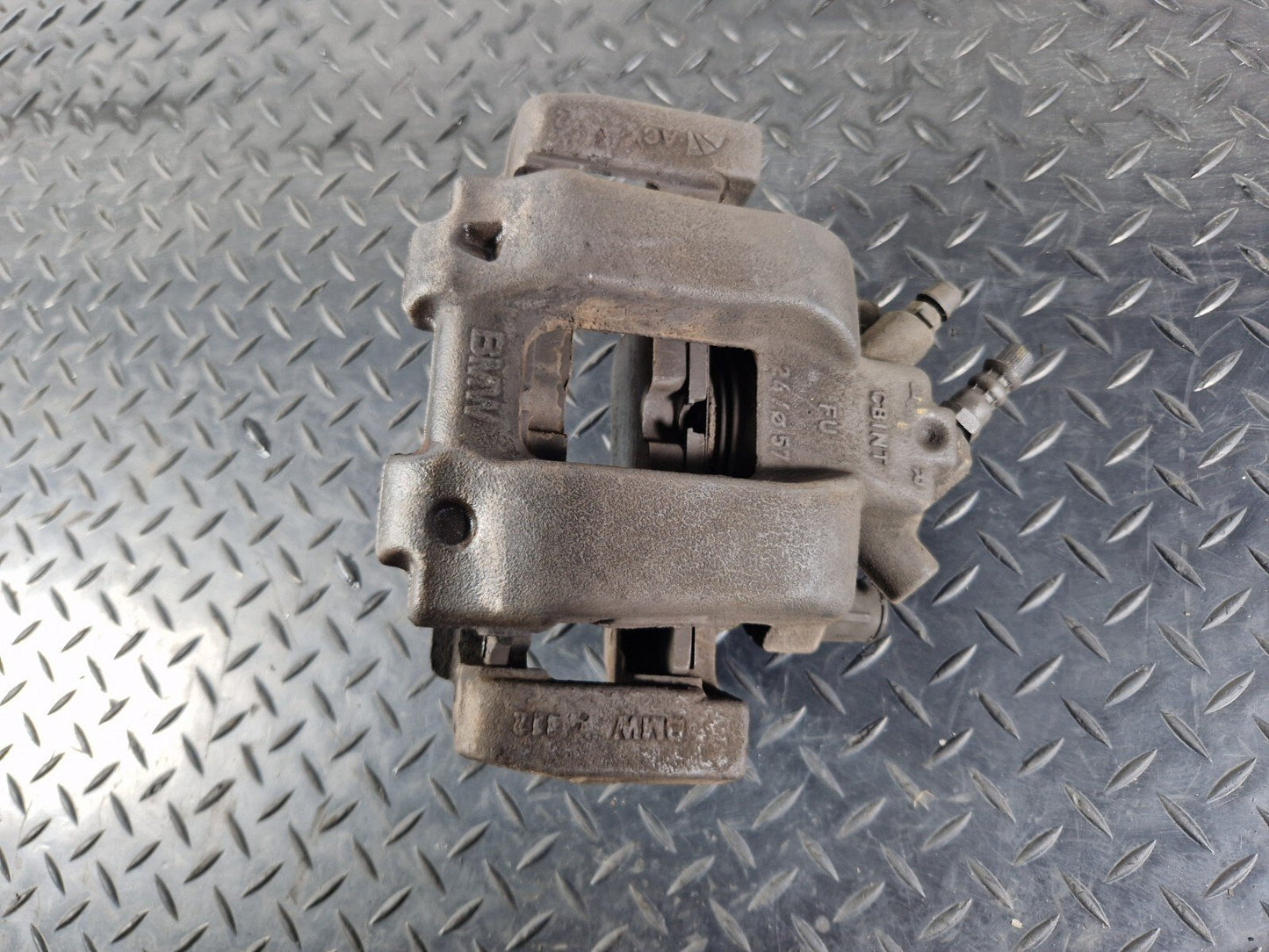12-18 BMW 4 SERIES F32 F33 F36 LCI M-SPORT 2.0D  LEFT N/S /F BRAKE CALIPER 24/57