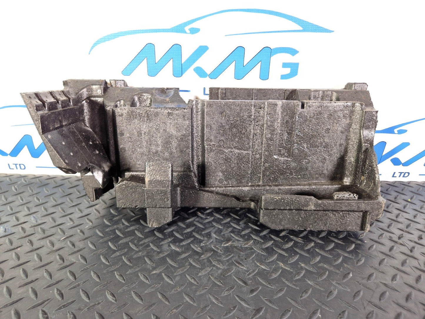 Audi Unknown Part Type 8R0012109F