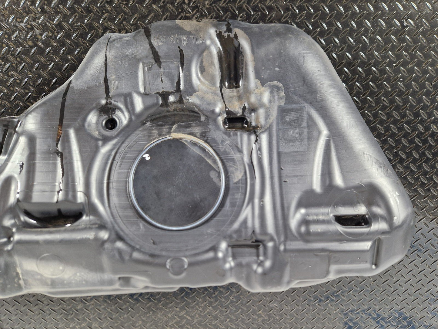 BMW 1 2 SERIES F20 F21 F22 F23 F87 M235I BARE PETROL FUEL TANK WITH PUMP 7326870