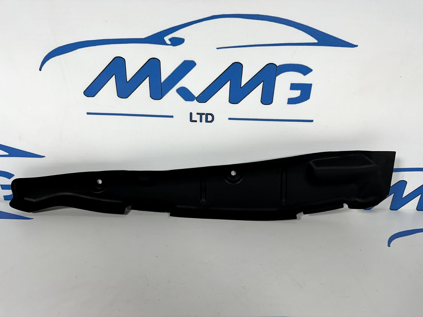 16-19 AUDI A4 B9 SALOON GENUINE FRONT RIGHT WING FILLER INSULATOR 8W0821112