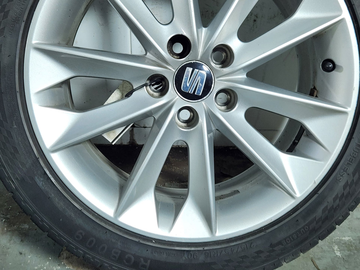 Seat Ibiza MK4 FL - 6J 16" Alloy Wheel with Tyre 215/45/16 ~5mm 6J0601025N