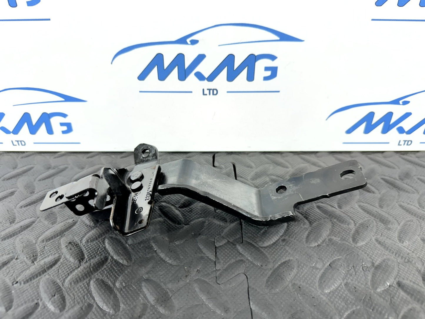12-18 MERCEDES B A CLASS W176W246  1.5 DIESEL FUEL PUMP BRACKET 166343129R
