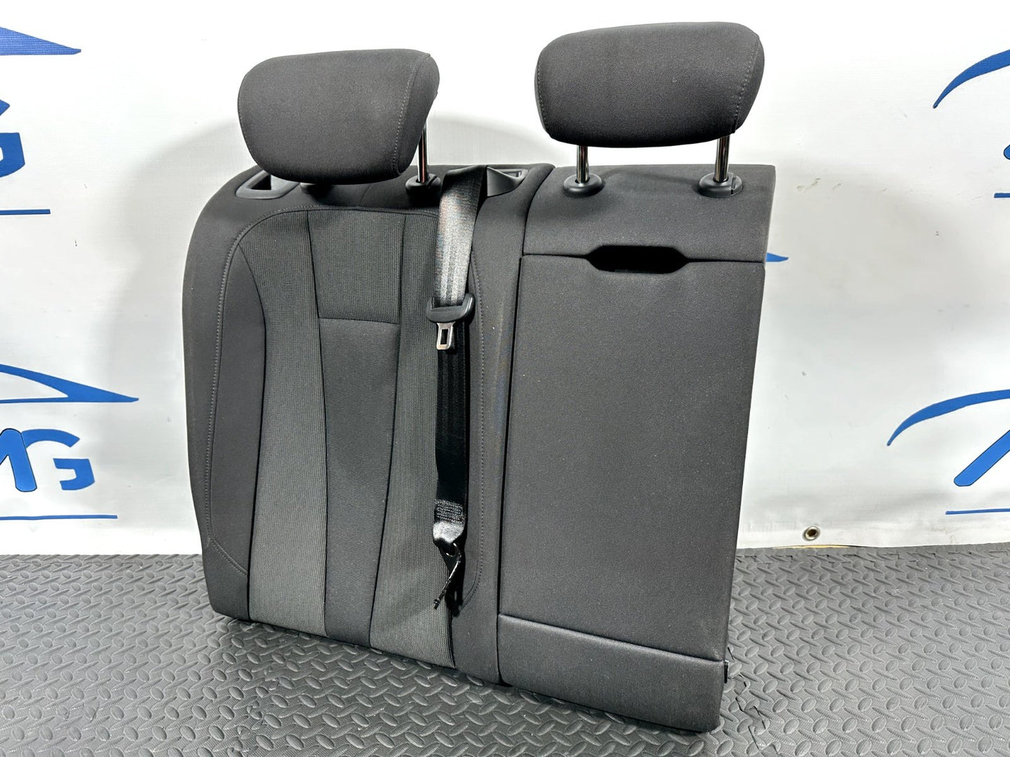 16-19 AUDI A4 B9 GENUINE REAR RIGHT DRIVER SIDE CLOTH SEAT WITH HEADREST