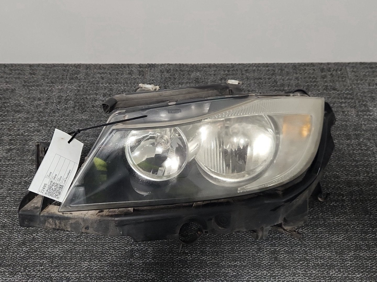 BMW 320d E90 Saloon Genuine Front Left Passenger Headlight 89311650 6942723-07