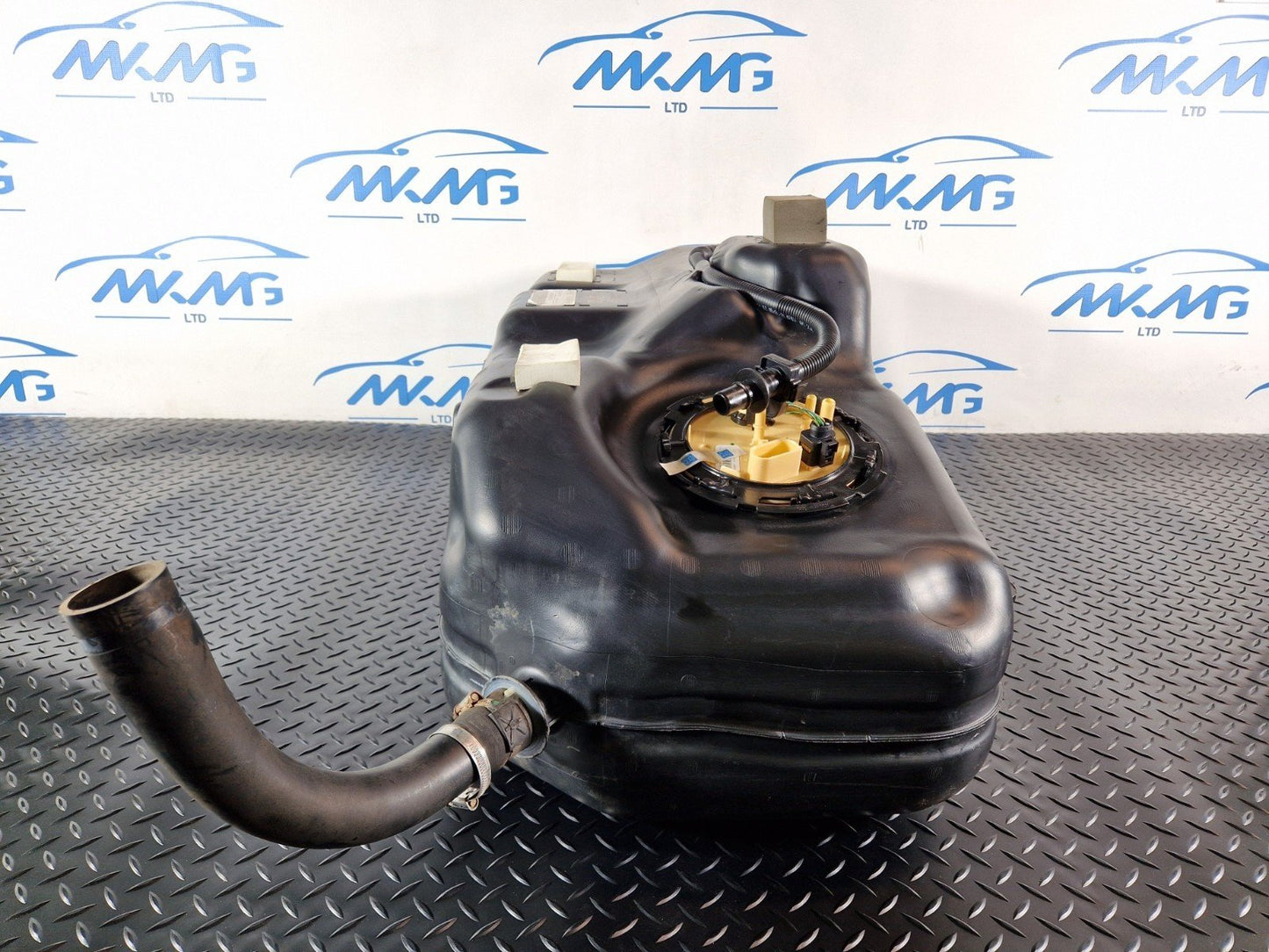 19-ON RANGE ROVER EVOQUE L551 DIESEL FUEL TANK K8D2-9K007 M8D29K007CB