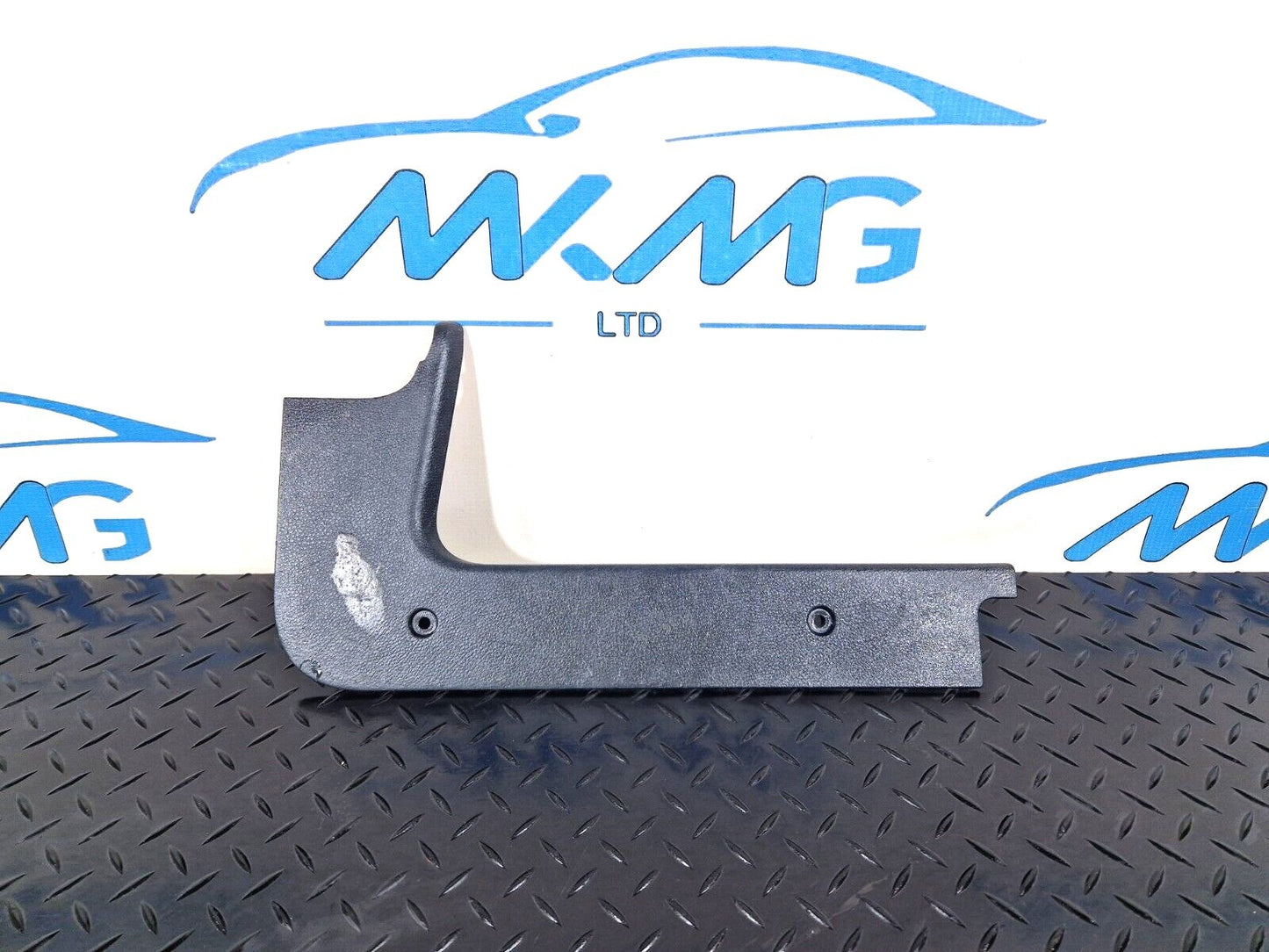 18ON MERCEDES BENZ SPRINTER W907 W910 FRONT RIGHT DOOR ENTRANCE TRIM A9106863400