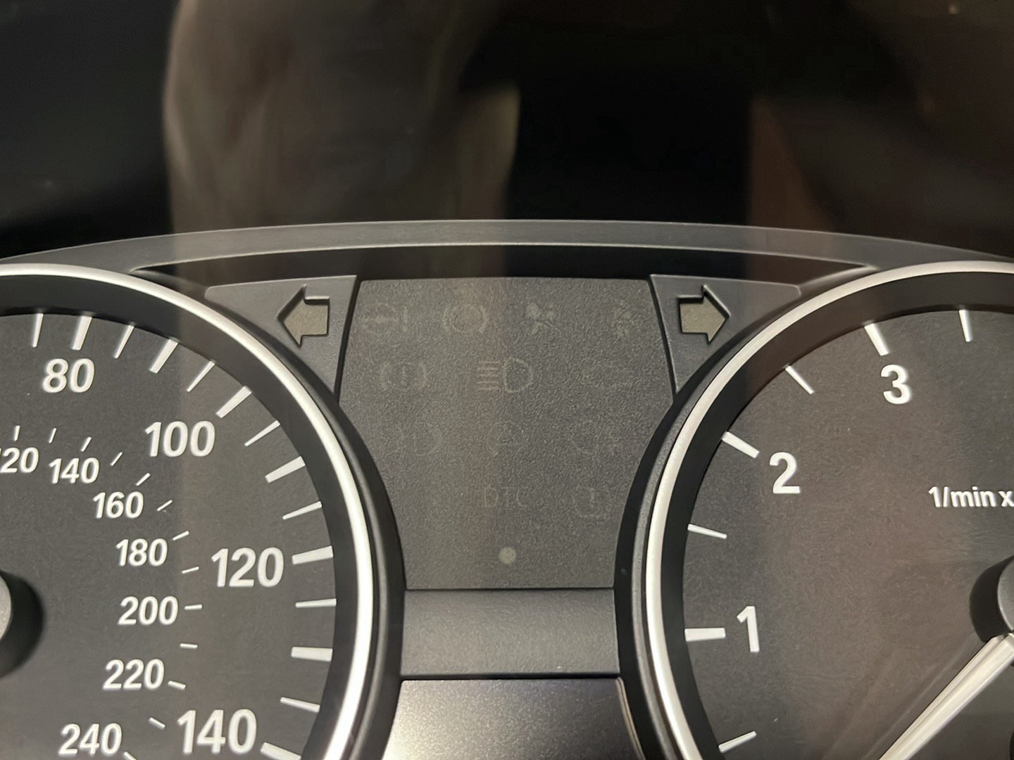 BMW 120i E87 Hatchback Genuine Speedometer Instrument Cluster 9122588