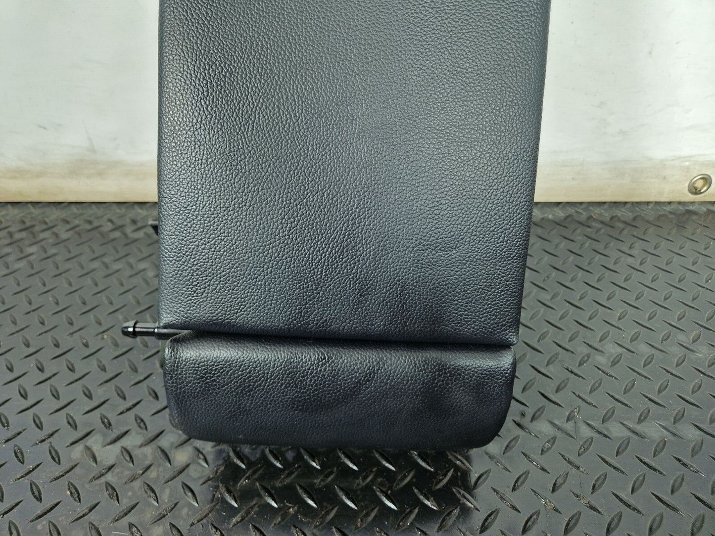 14-21 MERCEDES BENZ C CLASS W205 REAR BLACK LEATHER SEAT BACKREST & ARMREST