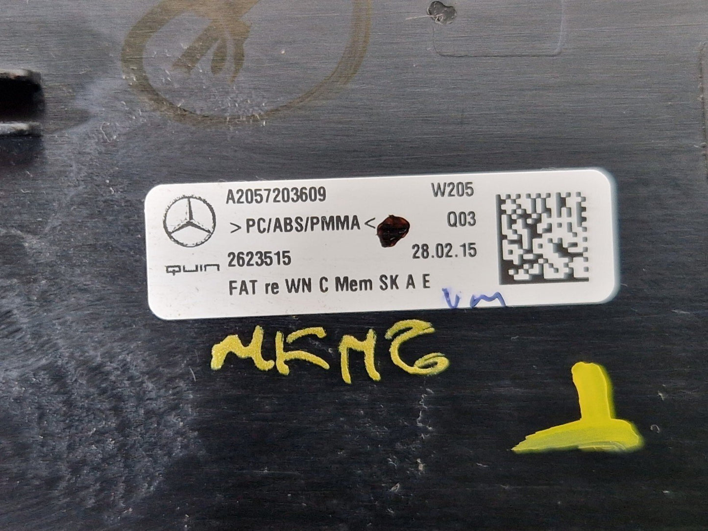 14-21 MERCEDES C CLASS W205 GENUINE FRONT RIGHT DOOR MOULDING TRIM A2057203609