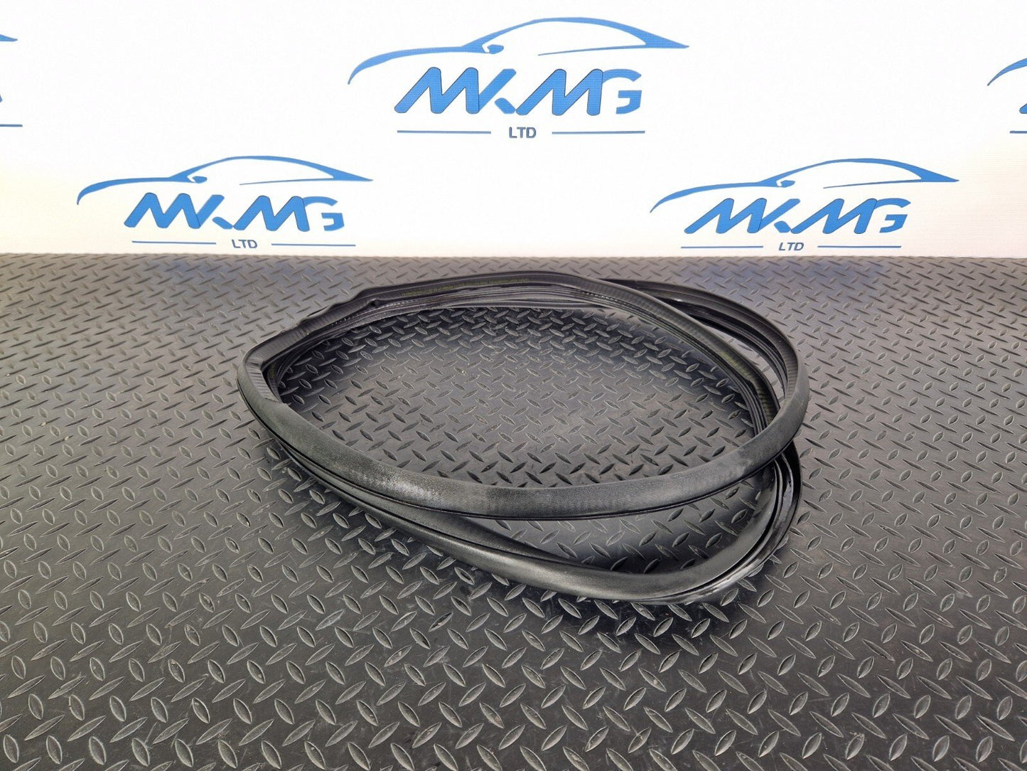 14-21 MERCEDES BENZ C200d W205 LEFT & RIGHT REAR DOOR SEAL GASKET A2056970251