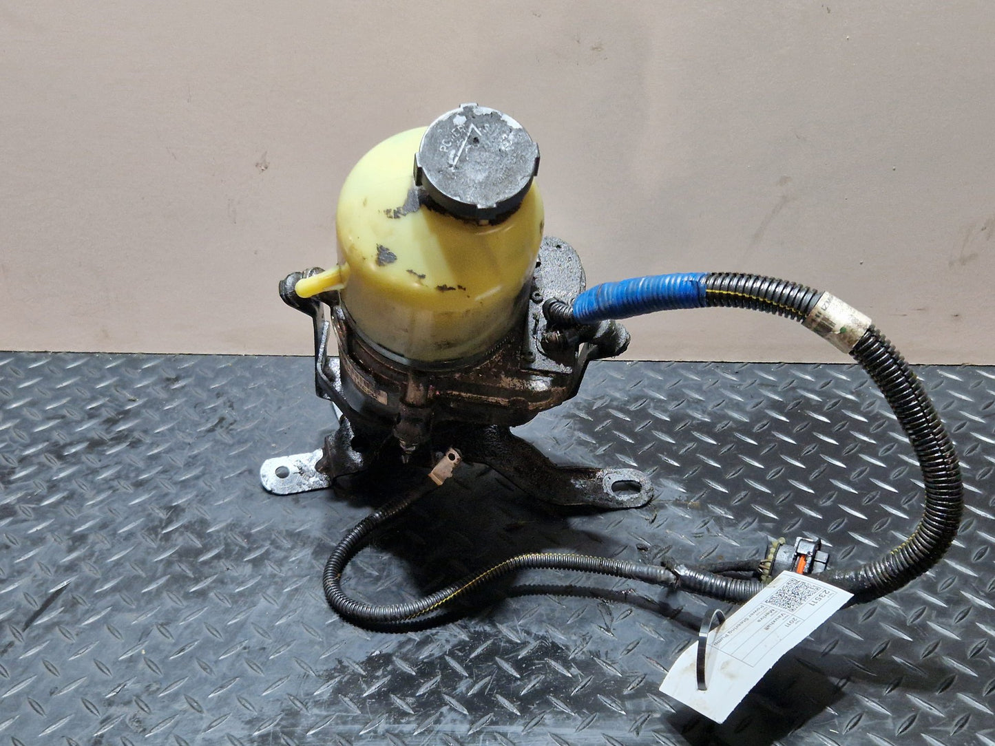 Vauxhall Meriva MK2 (B) (4470) MPV 1.7 Diesel Genuine Power Steering Pump