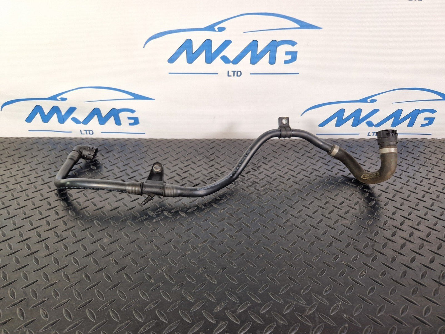 14-21 MERCEDES BENZ C300h W205 GENUINE WATER RADIATOR HOSE PIPE A2055001000