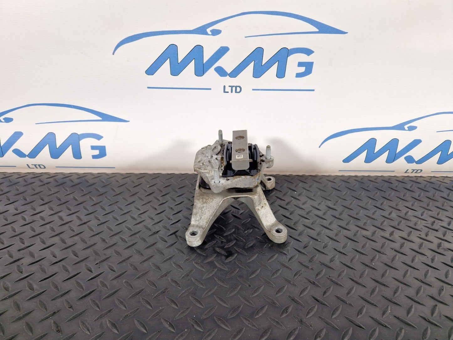 16-24 AUDI A5 F5 GENUINE ENGINE MOUNT BRACKET 8W0399118C