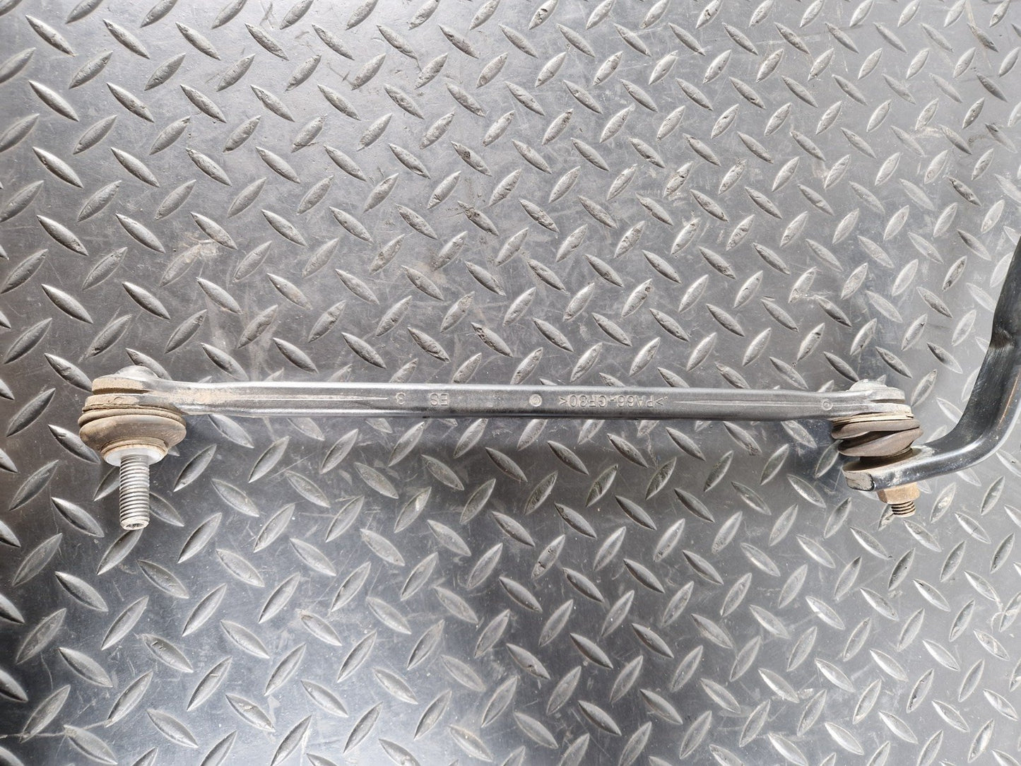 19-ON RANGE ROVER EVOQUE L551 GENUINE FRONT ANTI ROLL SWAY BAR K8D2-5482-FC