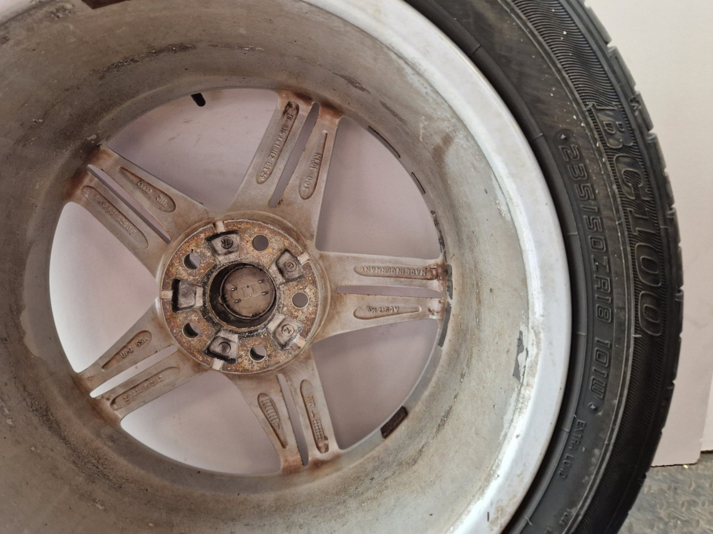 Audi A5 S-Line 18" Alloy Wheel with Tyre 235/50/18 8W0601025DE ~5mm