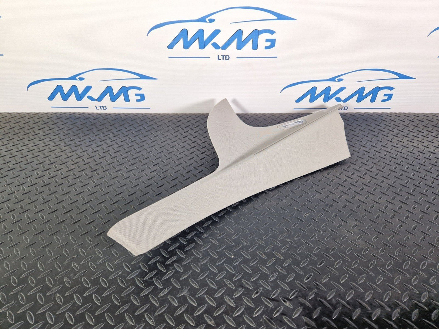 14-21 MERCEDES BENZ C200d W205 D PILLAR TRIM DRIVER SIDE A2056908203