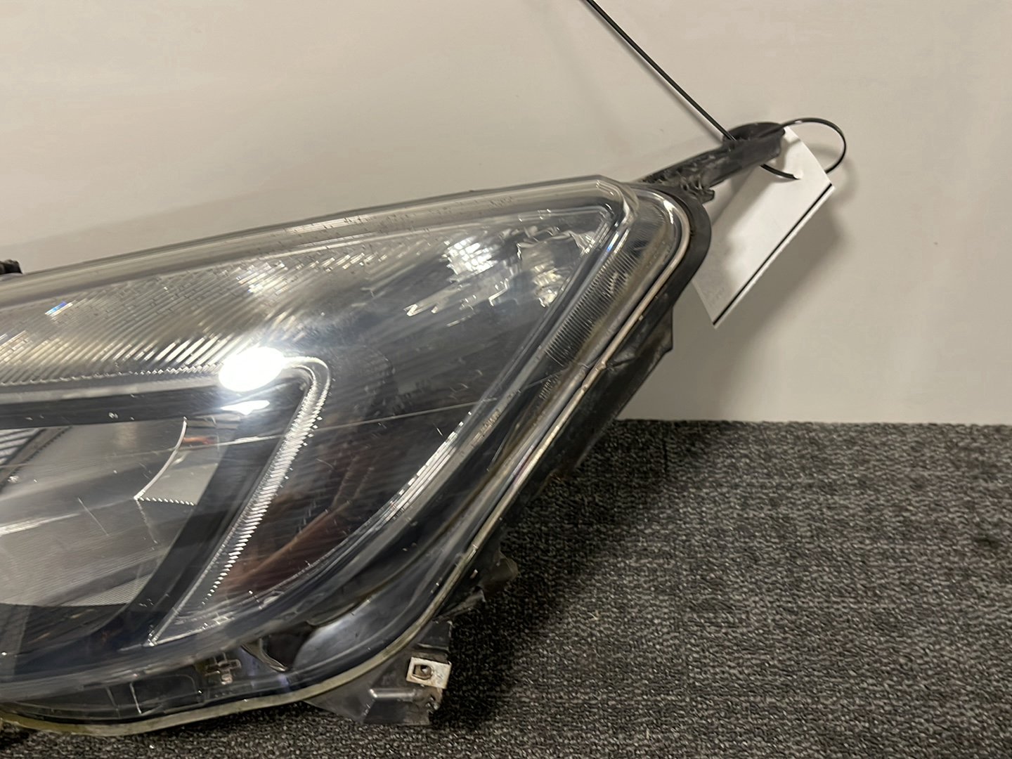 Vauxhall Astra MK6 (J) (A3400) Hatchback Front Left N/S Headlight 13365292