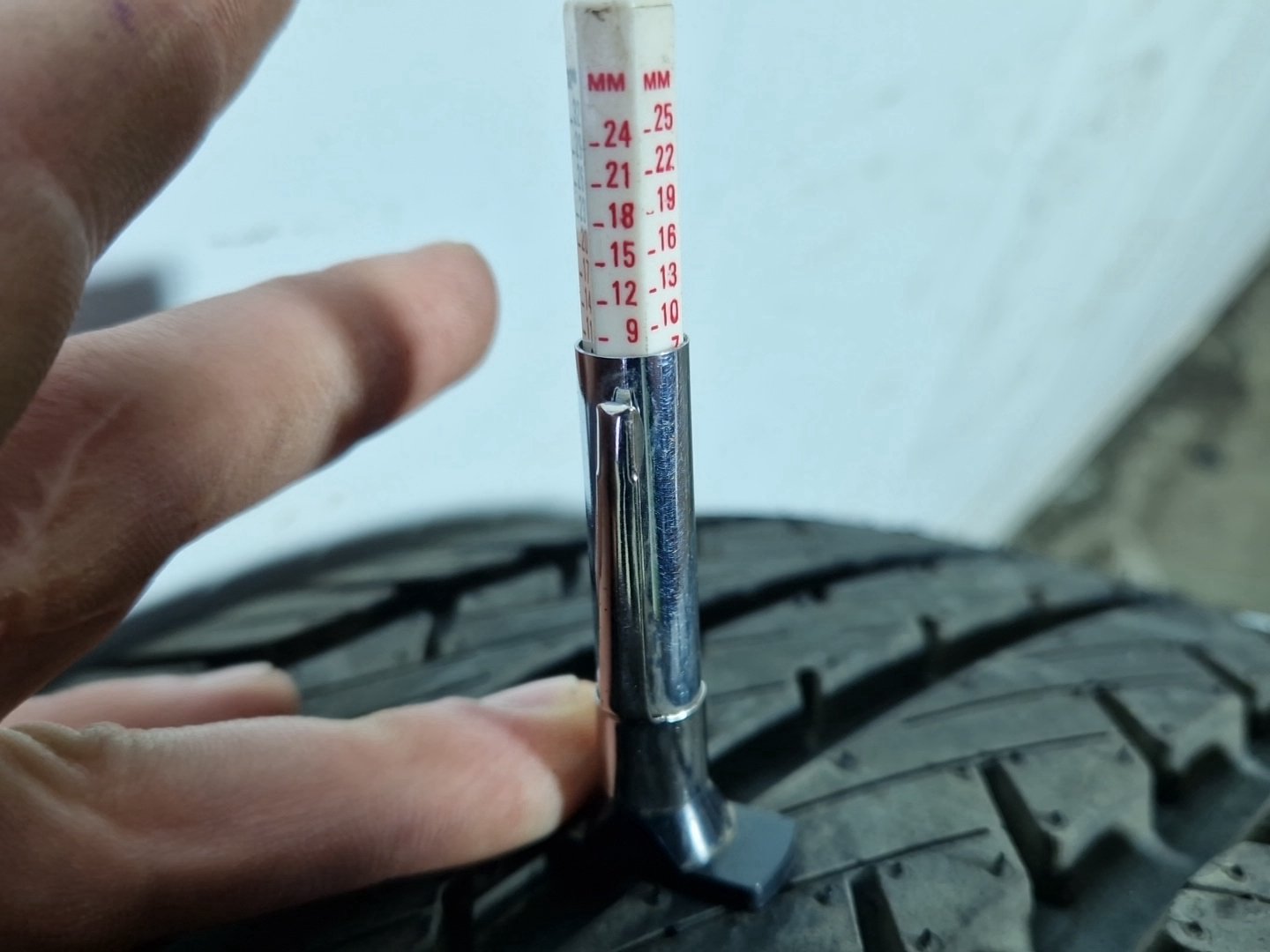 Goldway Tyre 215/65/R15C G2001 Genuine ~7mm