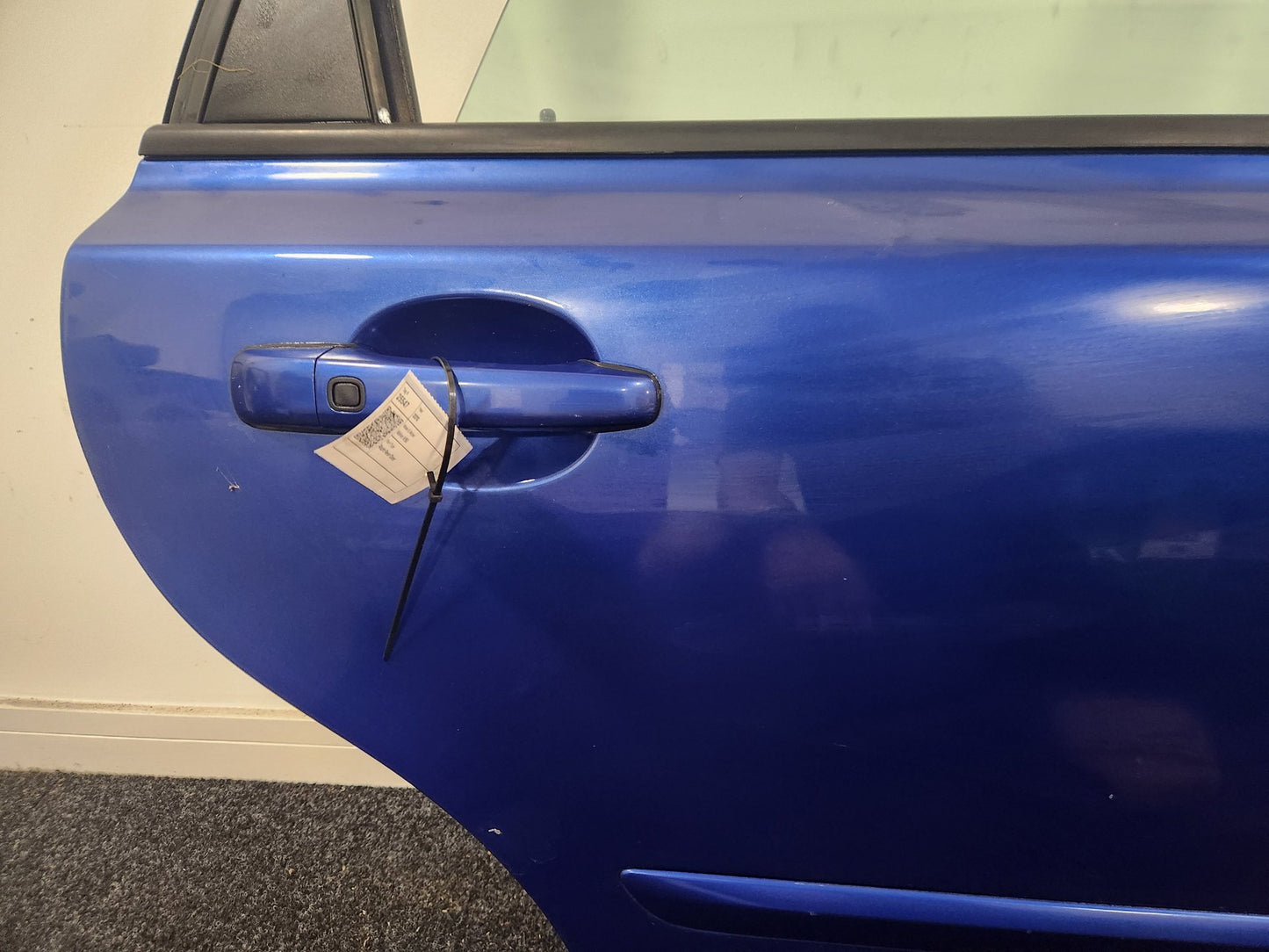 Volvo V50 MK2 FL (MW) Estate Rear Right Complete Door in Brilliant Blue Pearl