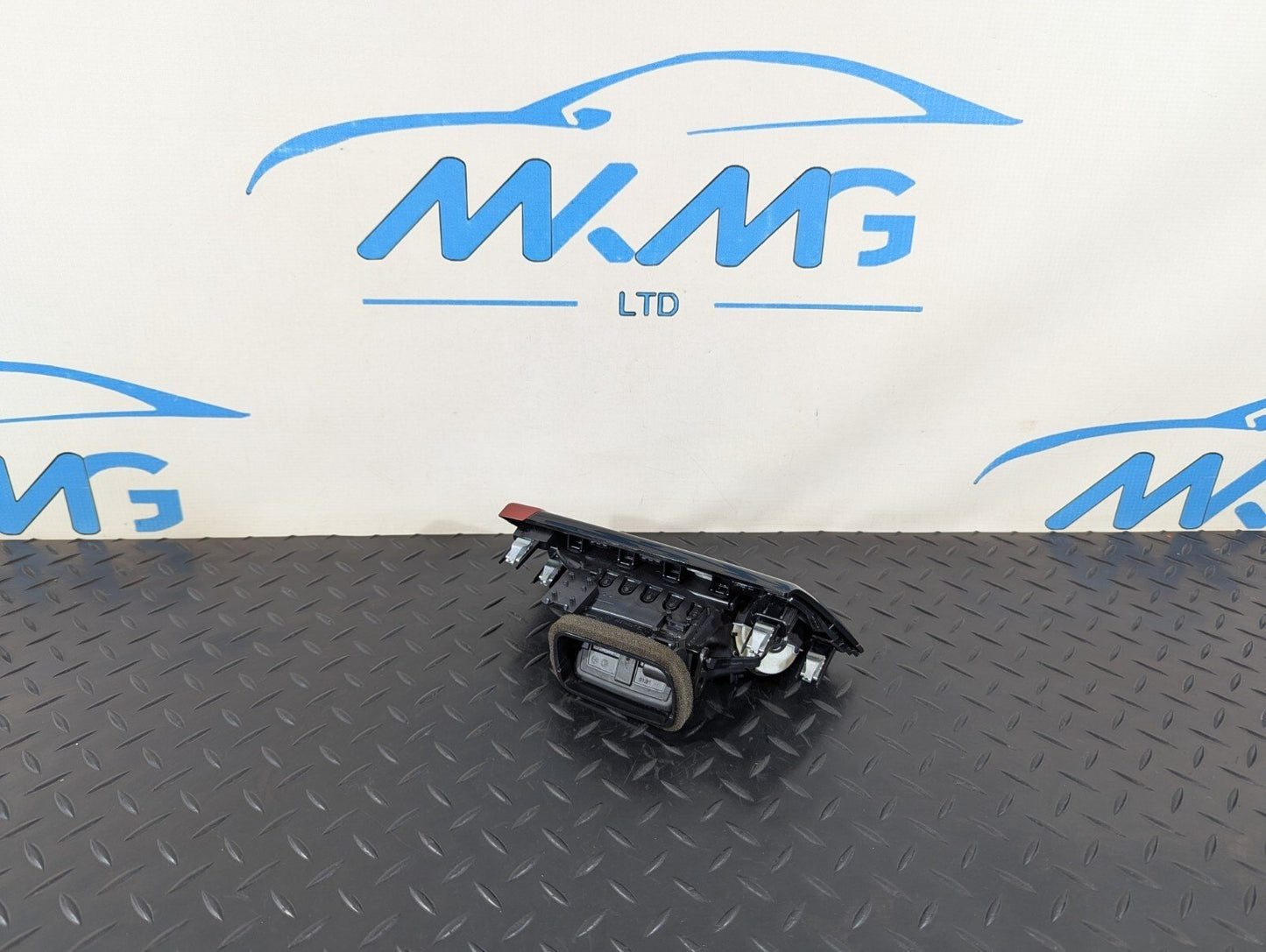 16-22 BMW X1 F48 GENUINE RIGHT DRIVER SIDE DASHBOARD AIR VENT 9292740 9332456