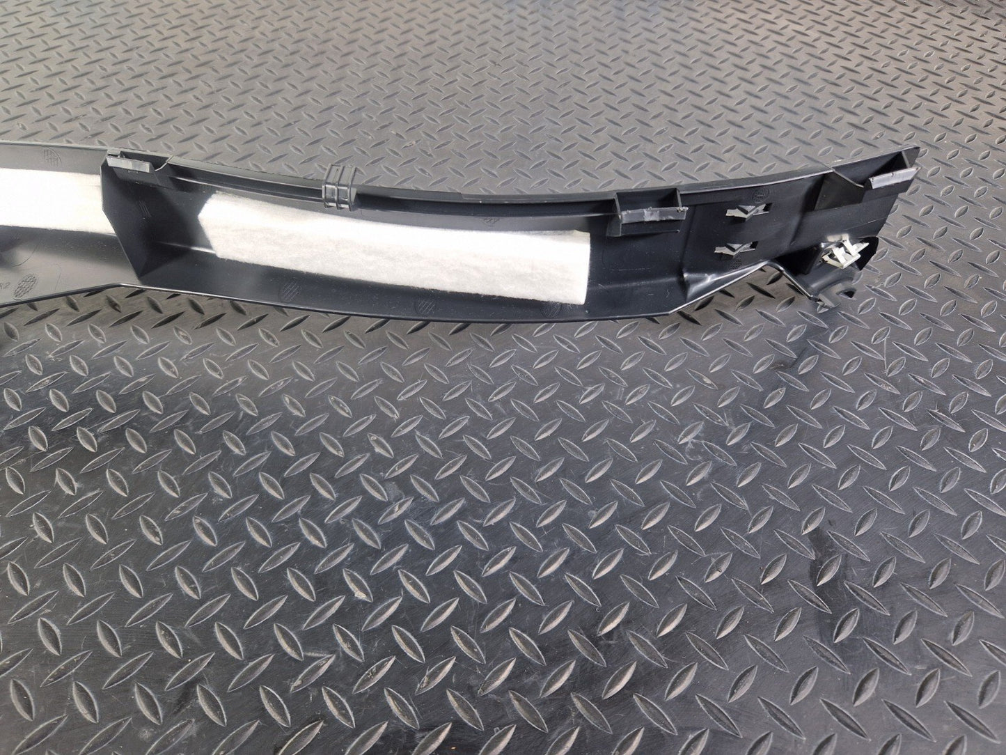 14-21 MERCEDES C200 W205 GENUINE C-PILLAR TRIM REAR RIGHT A2056903305