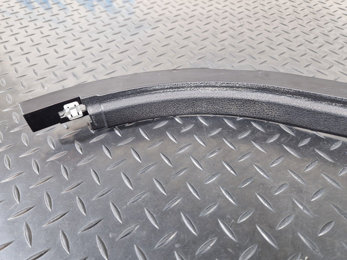 10-13 BMW X5 E70 LCI REAR LEFT N/S ENTRY TRIM 7154839