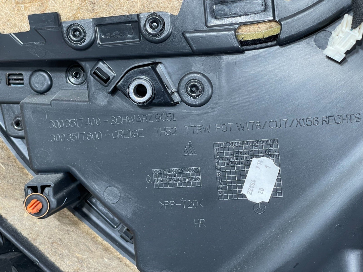 12-18 MERCEDES A-CLASS W176 REAR RIGHT SIDE DOOR PANEL CARD 3003517400