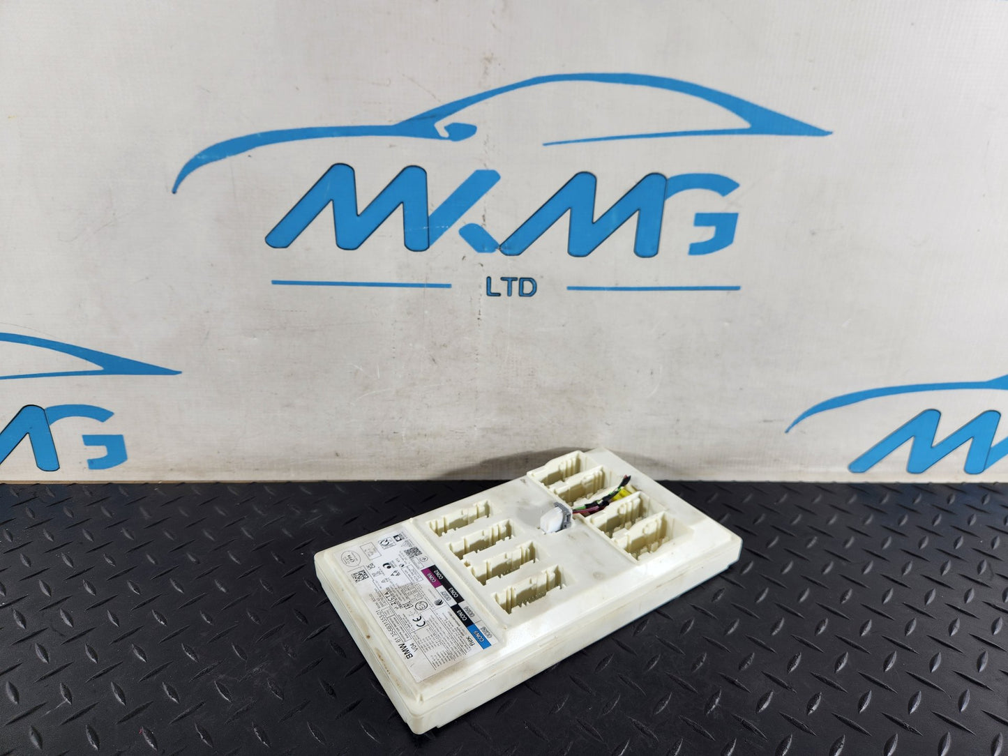 BMW 118i F40 Hatchback Body Control Module BCM Fuse Box Genuine 5B31353