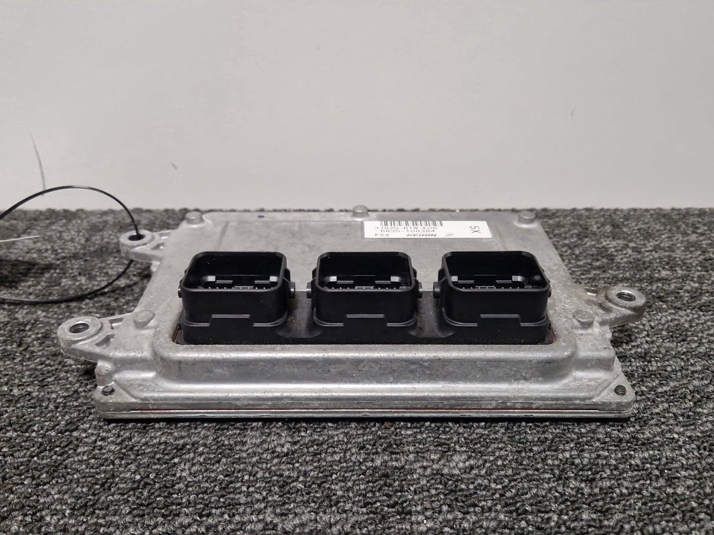 Honda CR-Z MK1 (ZF13) Coupe Genuine Engine Control Unit Module ECU 37820-RTW-E06