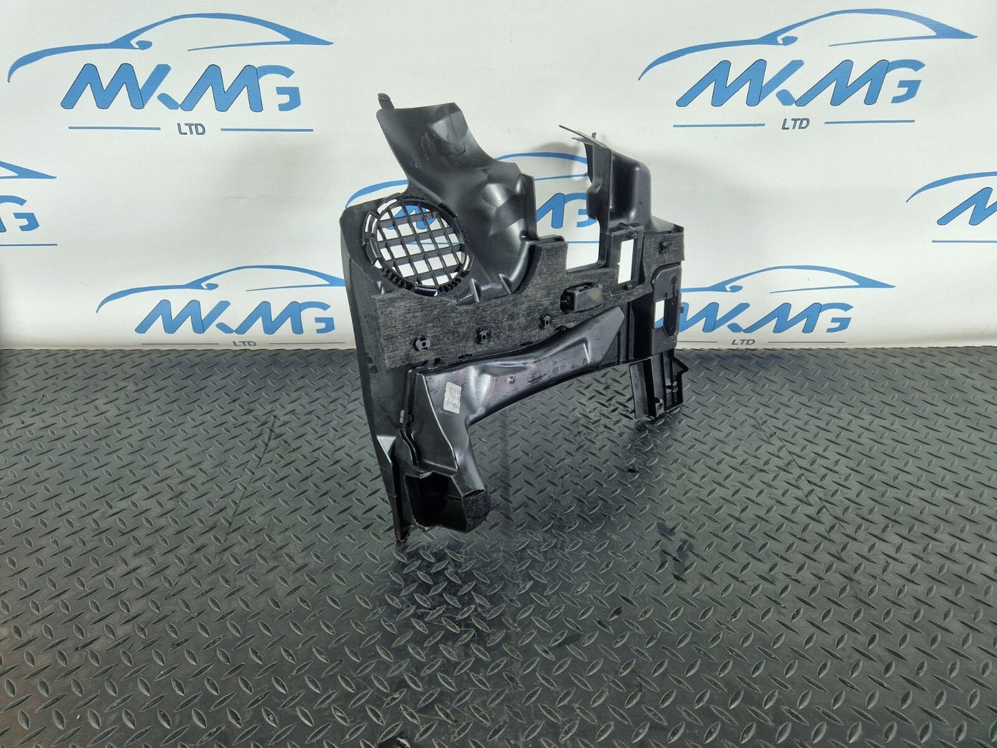 Mercedes-Benz Unknown Part Type A2056801004