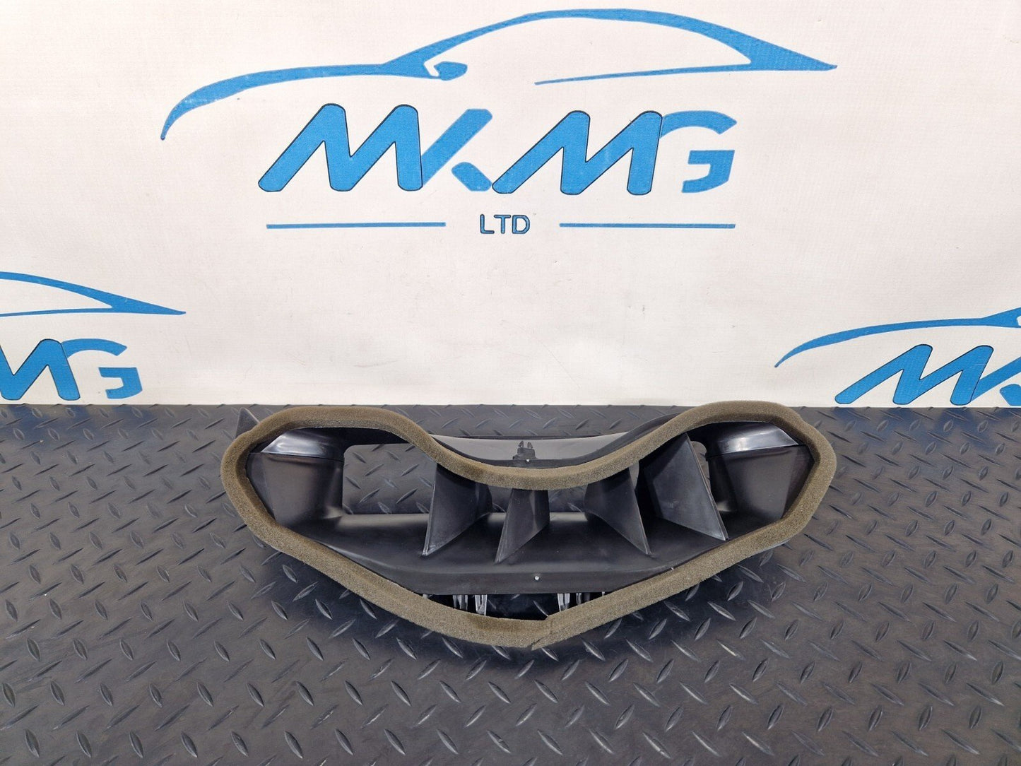 16-24 AUDI A5 F5 COUPE GENUINE OEM DASHBOARD AIR VENT TRIM 8W2858431