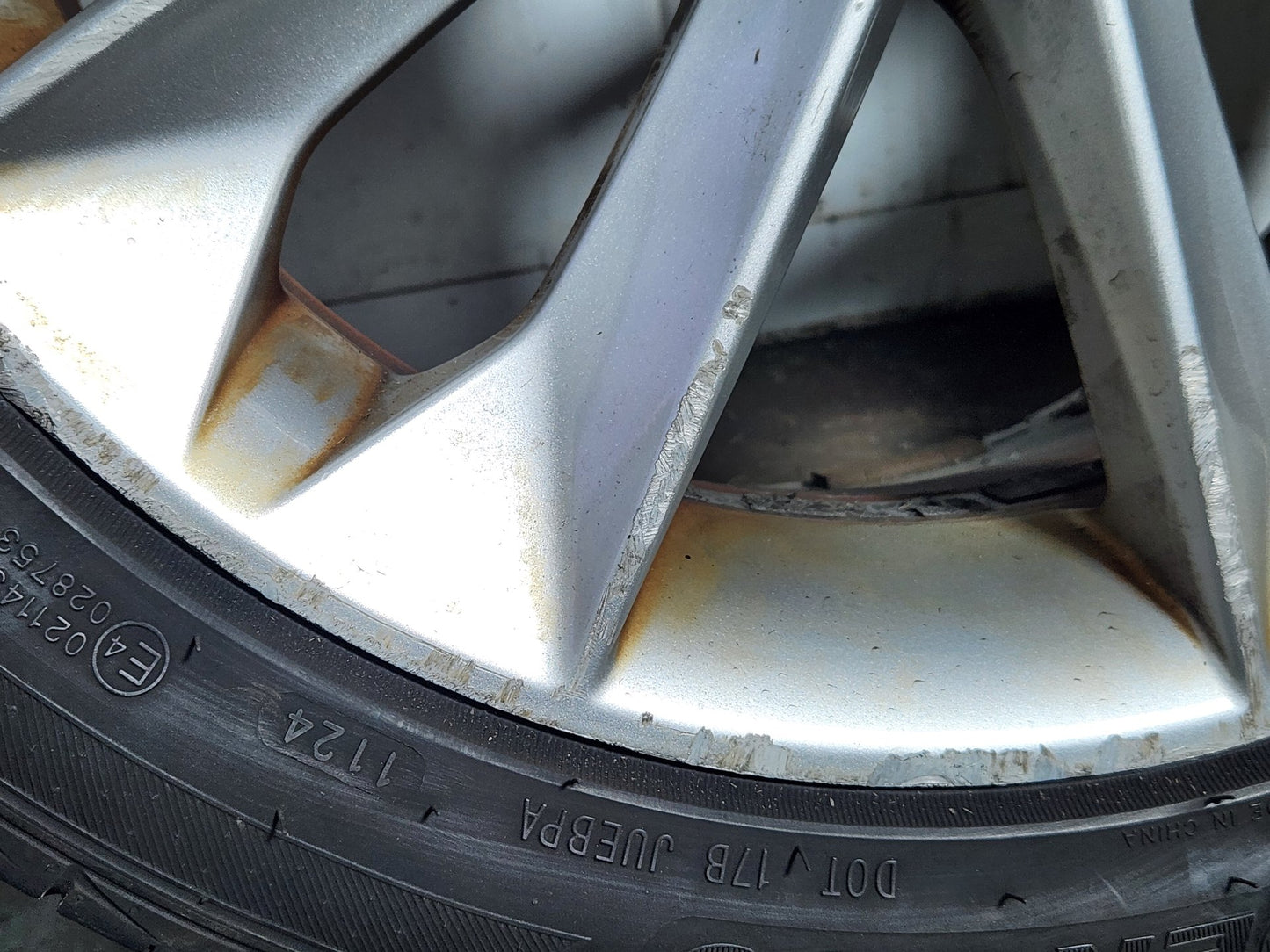 Seat Ibiza MK4 FL - 6J 16" Alloy Wheel with Tyre 215/45/16 ~4mm 6J0601025N