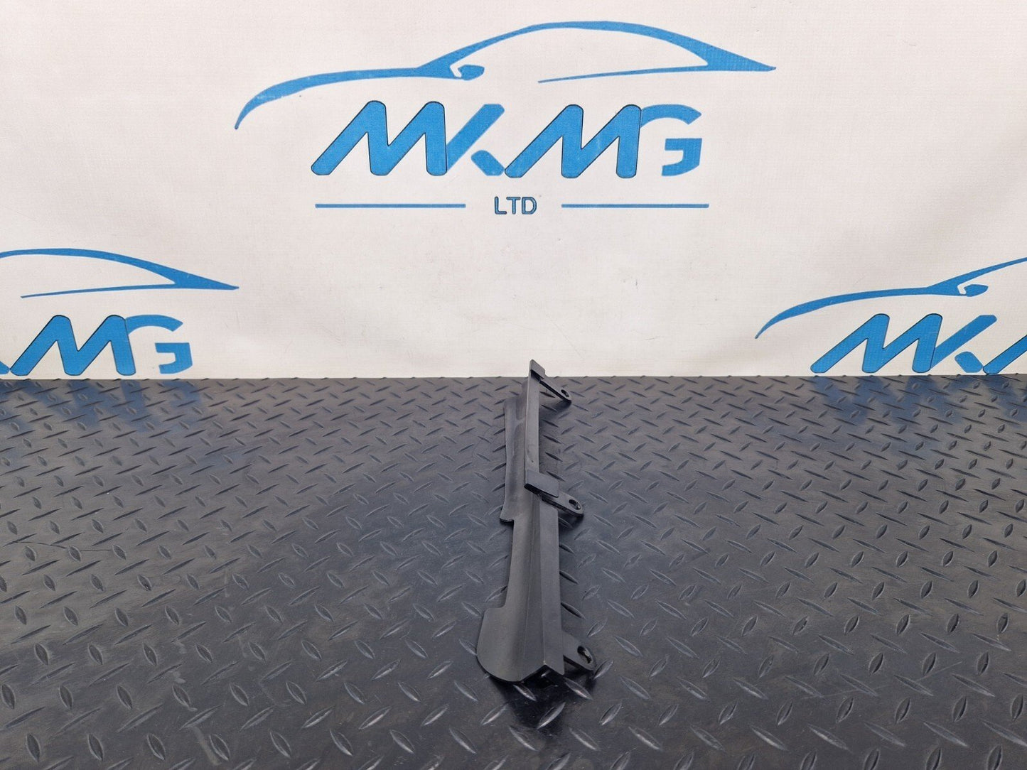 14-23 MERCEDES BENZ VITO W447 OEM FUEL TANK FILLER FLAP RECESS COVER A4474710187