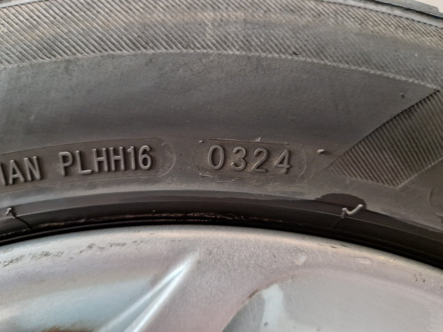 Ford C-Max MK2 (C344) 16" Alloy Wheel with Tyre 215/55/16 ~5mm