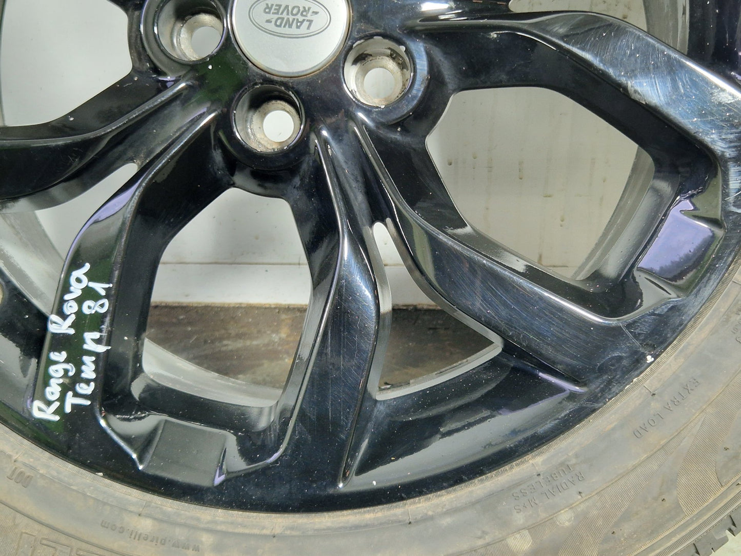 Land Rover Discovery Sport 19" Alloy Wheel with Tyre 235/55/19 ~7mm HK7M-1007-AA