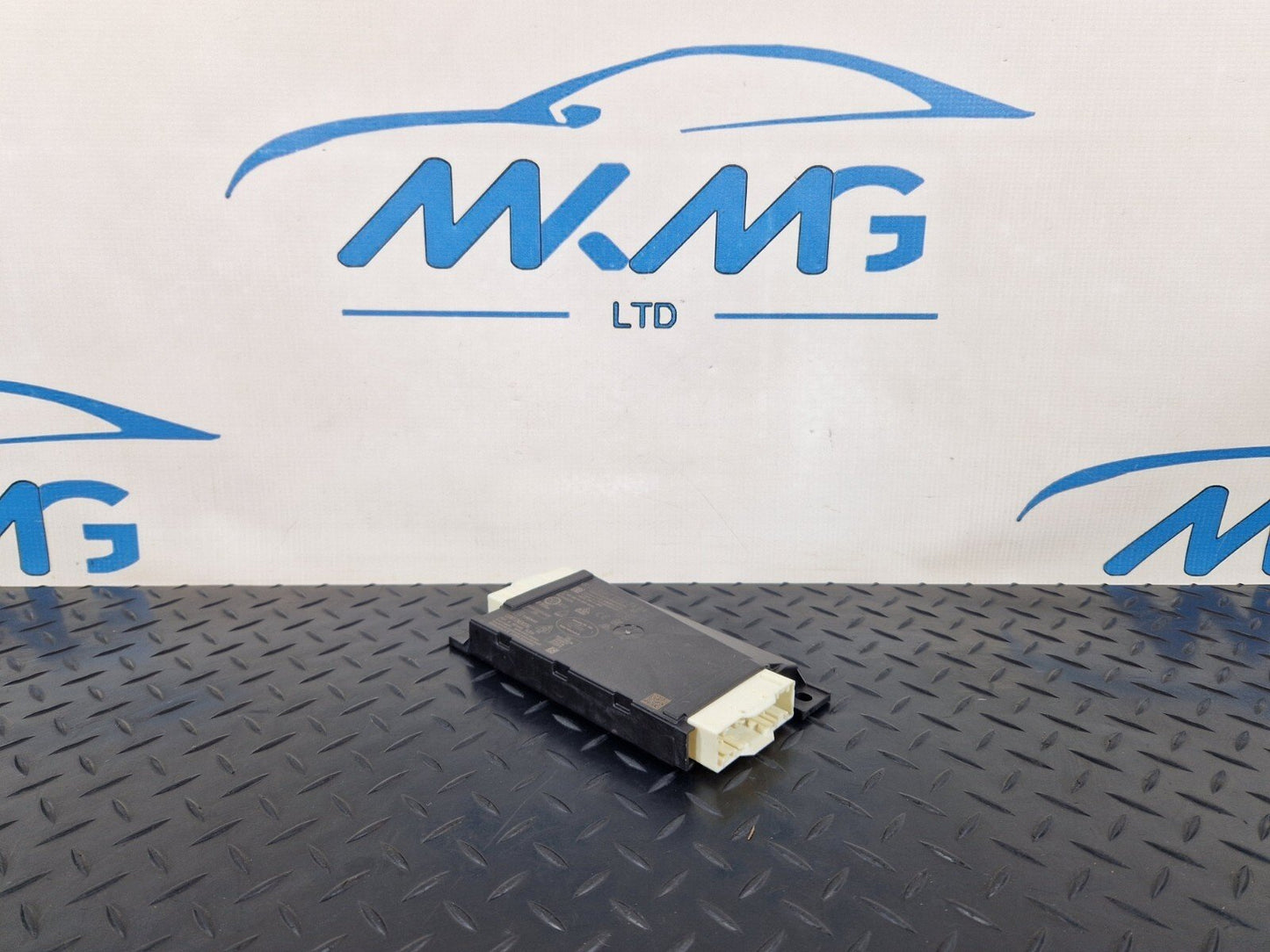 19-ON MERCEDES BENZ B CLASS W247 KEYLESS CONTROL MODULE ECU UNIT A1679003604