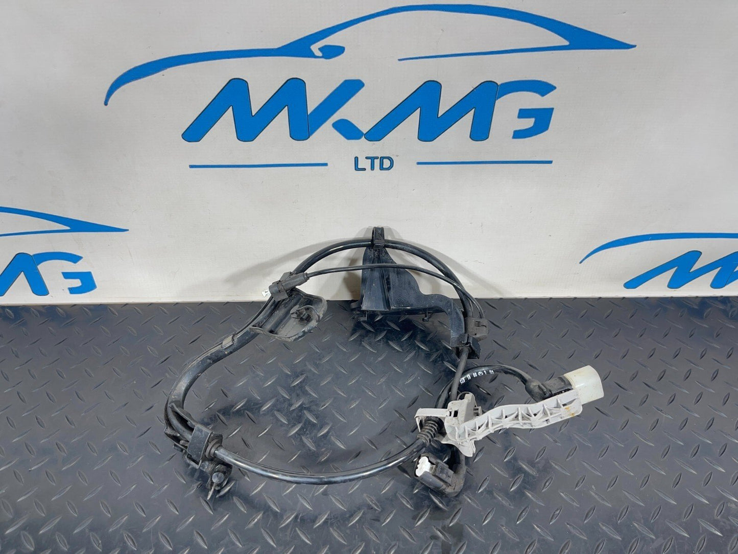 19-ON MERCEDES BENZ A CLASS W177  REAR DRIVER SIDE ABS WIRING LOOM A2475461800