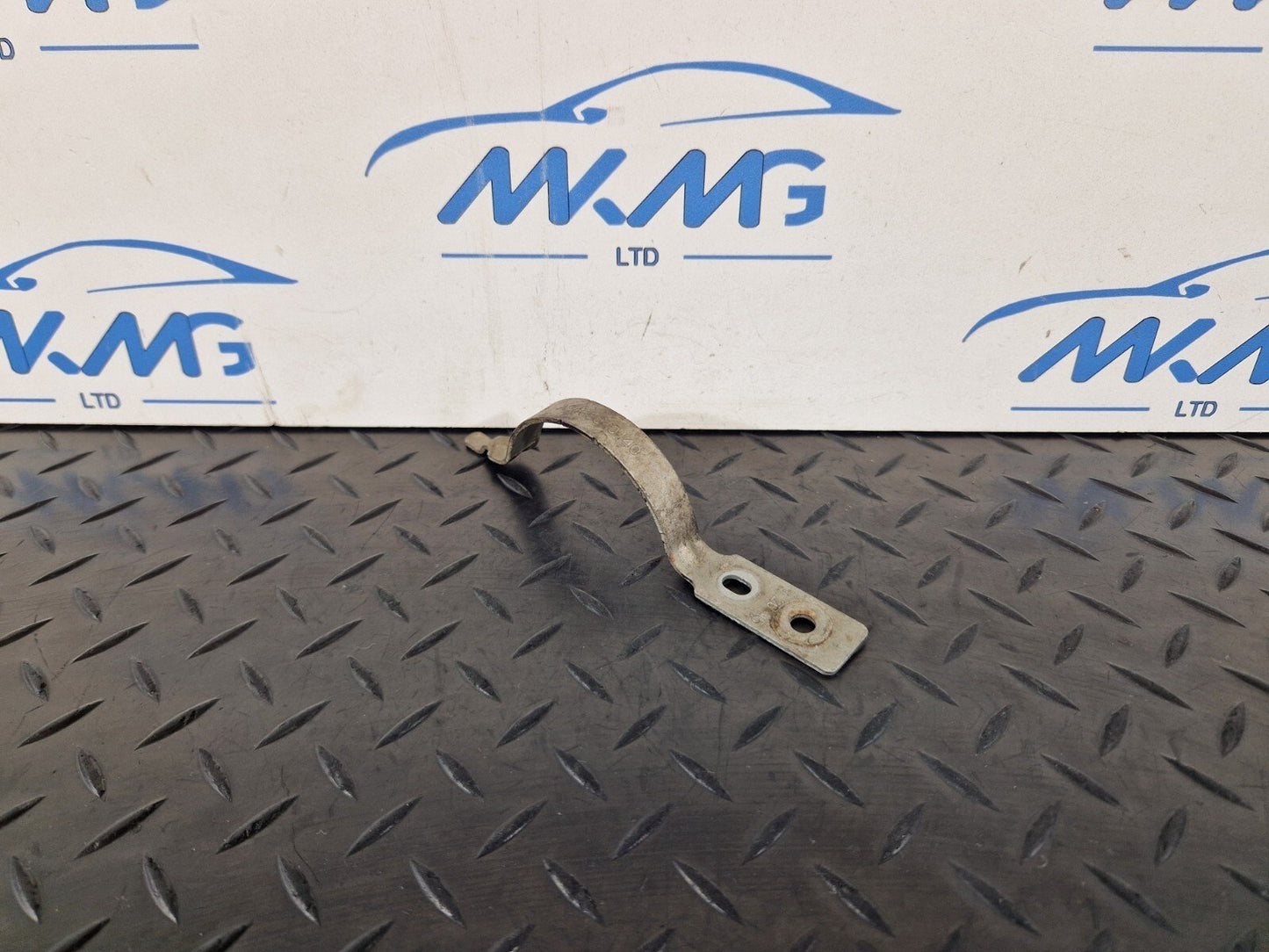 13-19 MERCEDES BENZ CLA C117 AMG GENUINE WATER PUMP BRACKET A2465040140