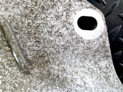 14-23 MERCEDES VITO W447 1.6 DIESEL OM622.951  ENGINE MOUNT BRACKET A4472410713