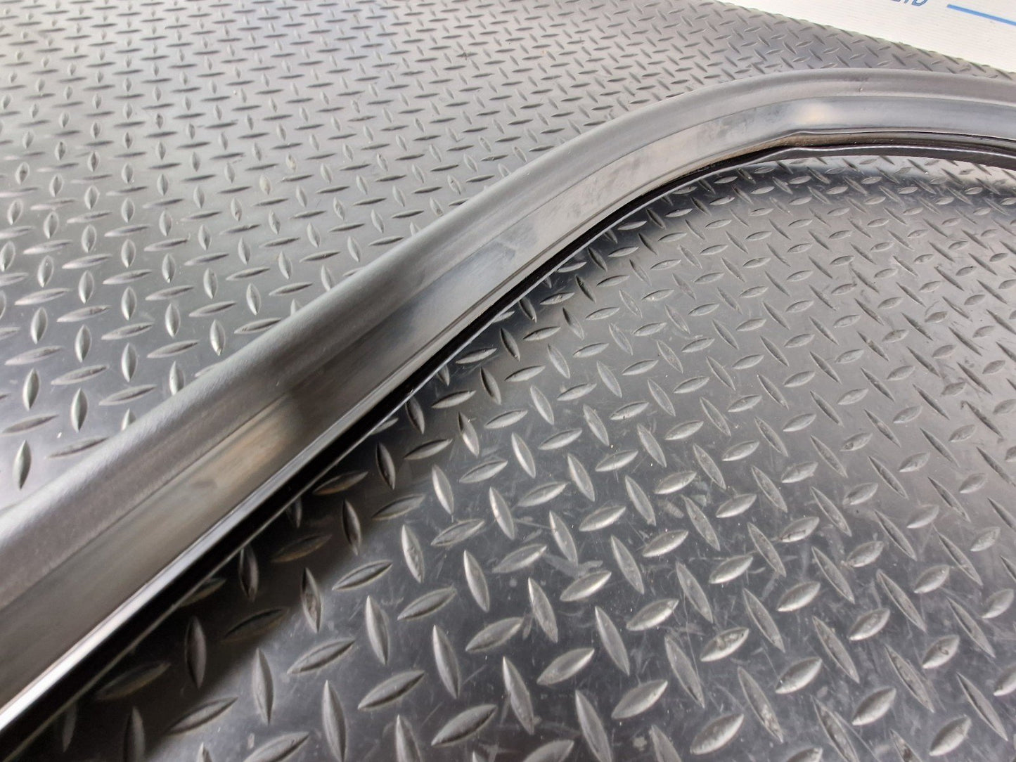 14-23 MERCEDES VITO W447 GENUINE RUBBER SEAL REAR DOOR BLACK A44717583