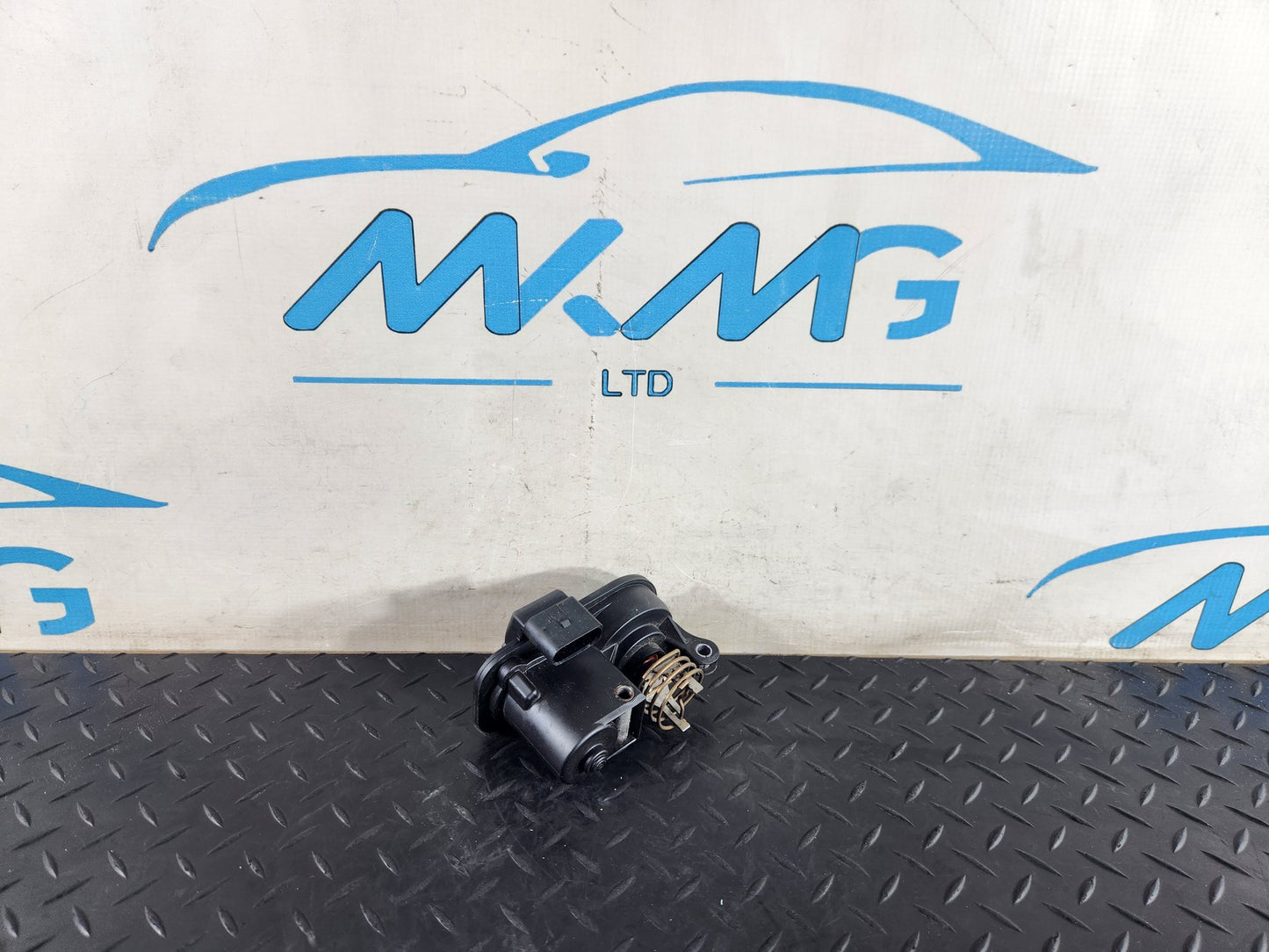 Land Rover Range Rover Evoque L551 SUV Exhaust Flap Actuator Motor M8D29F646AC