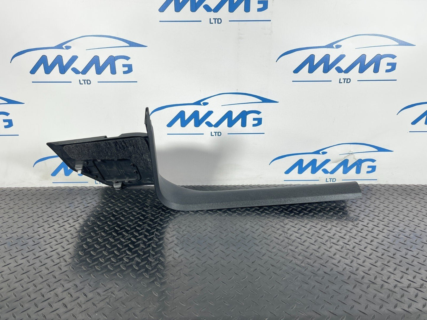 16-19 AUDI A4 B9 AVANT GENUINE FRONT LEFT SIDE FOOTWELL TRIM COVER 8W2867271