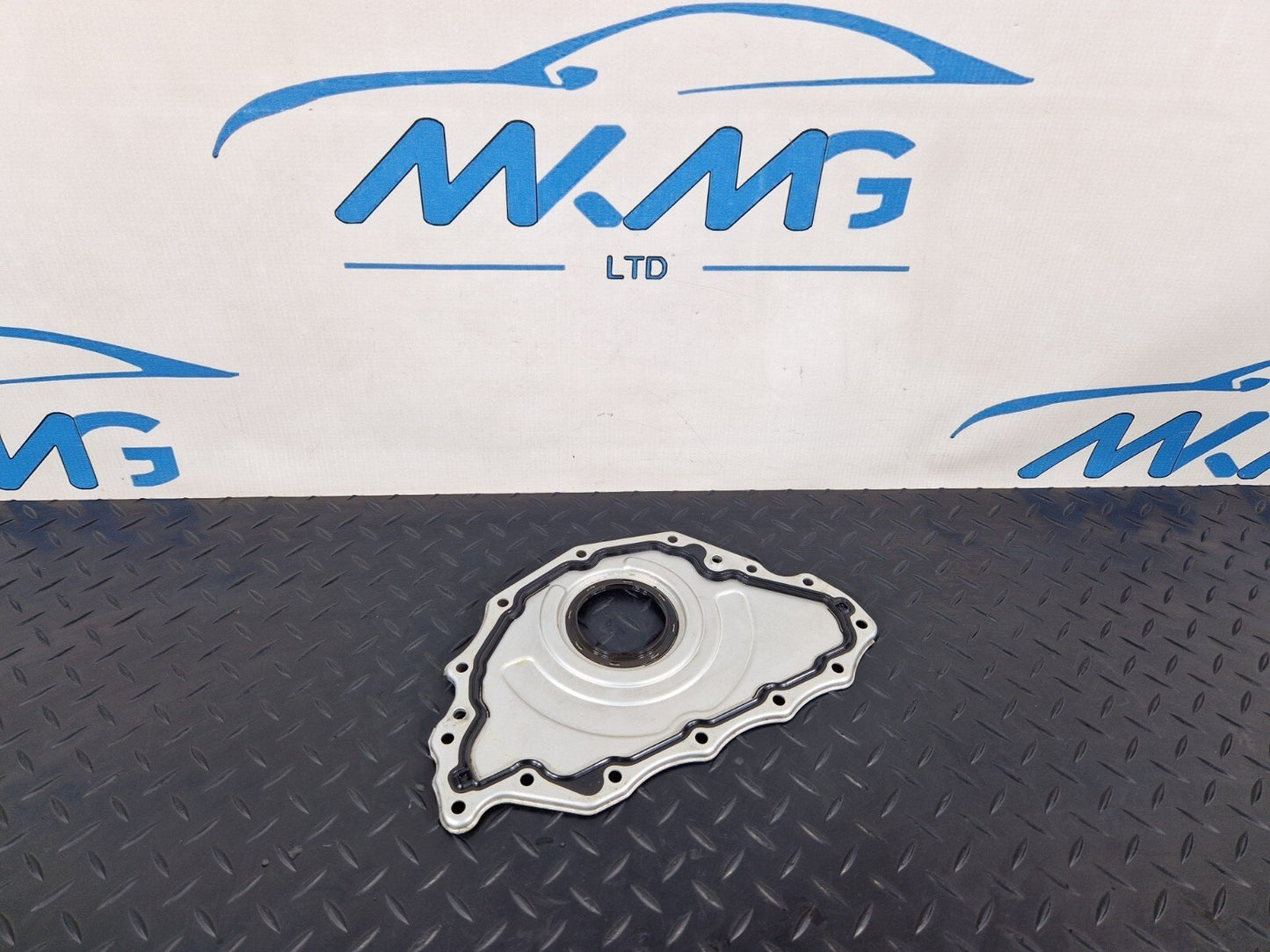 19-ON MERCEDES BENZ B CLASS W247 DIESEL TIMING BELT COVER CAP A2540100301
