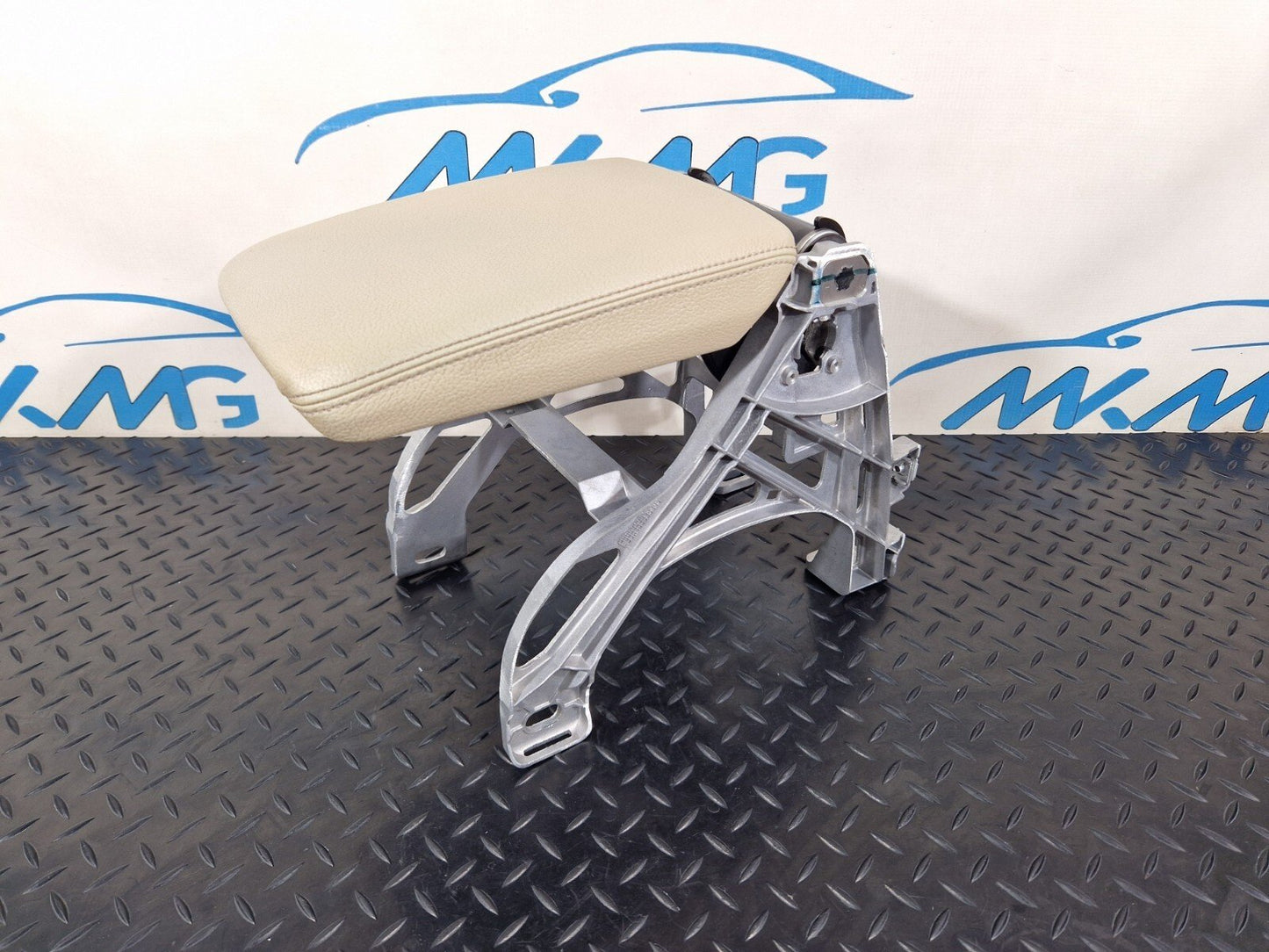 16-24 AUDI A5 F5 COUPE FRONT CENTRE CONSOLE BEIGE LEATHER ARM REST 8W0864283A