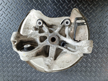16-19 AUDI A4 AVANT B9 S-LINE REAR RIGHT O/S WHEEL HUB & BEARING 8W0615612