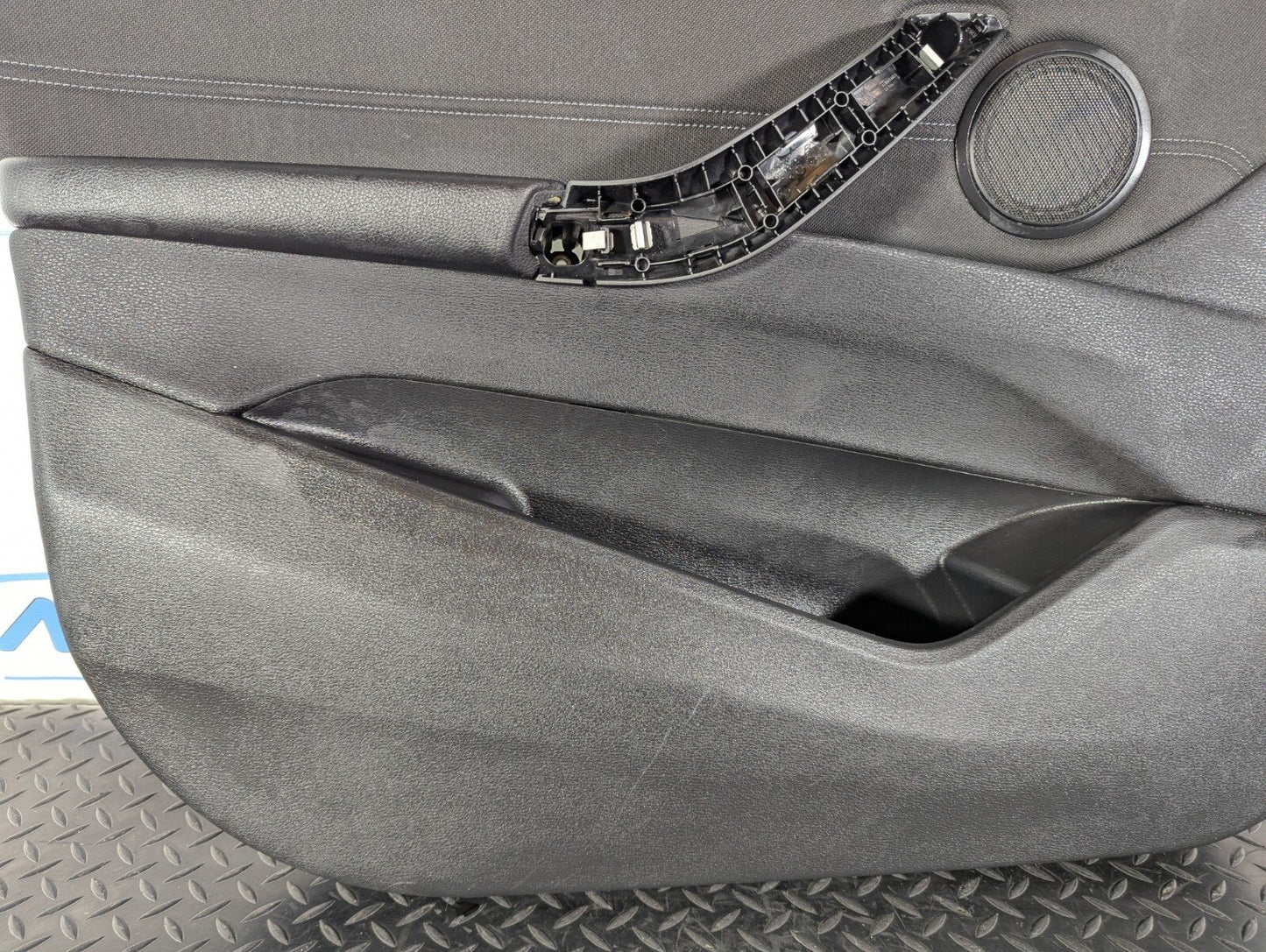 16-22 BMW X1 F48 FRONT PASSENGER SIDE DOOR CARD PANEL IN BLACK