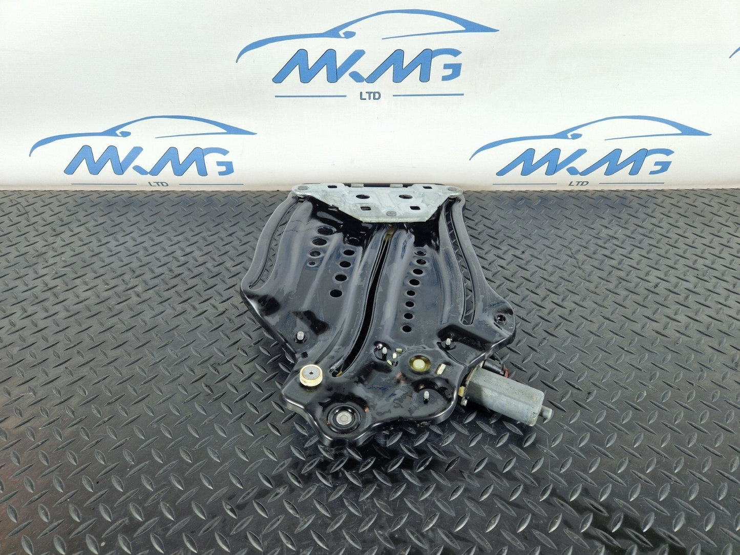 12-17 AUDI S5 CONVERTIBLE REAR RIGHT SIDE GLASS WINDOW REG & MOTOR 8F0839398D